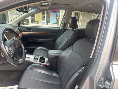 Used 2014 Subaru Outback 2.5i Limited AWD/4WD image 24