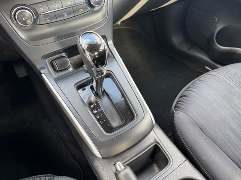 Used 2016 Nissan Sentra SV FWD image 18