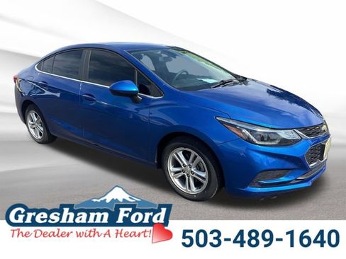 Used 2017 Chevrolet Cruze LT FWD image 8