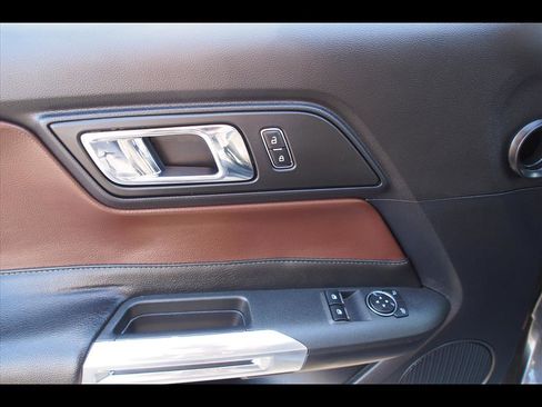 Used 2016 Ford Mustang GT image 18