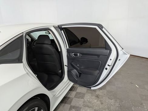 Certified 2024 Honda Civic EX image 32