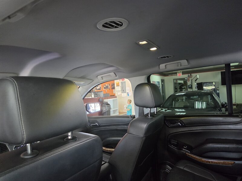 Used 2020 Chevrolet Suburban Premier w/ Max Trailering Package AWD/4WD image 28