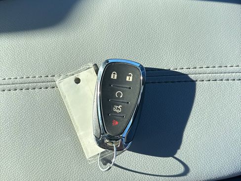 Used 2024 Chevrolet Malibu LT image 19