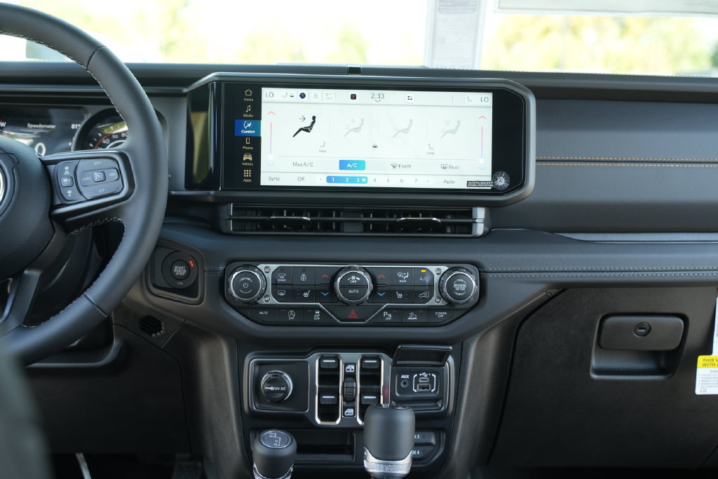 New 2026 Jeep Gladiator Sport AWD/4WD image 26