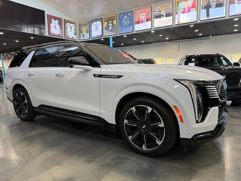 Used 2026 Cadillac Escalade IQL Sport 1 AWD/4WD image 4