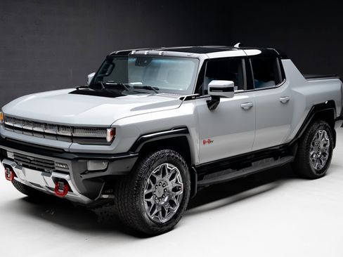 Used 2025 GMC Hummer EV 3X w/ LPO, Sport Package image 5