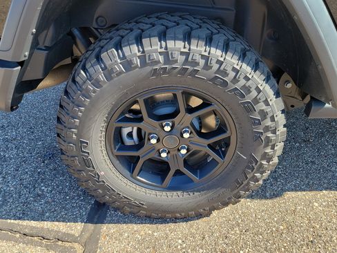 Used 2025 Jeep Wrangler Unlimited Sport S 4xe AWD/4WD image 5