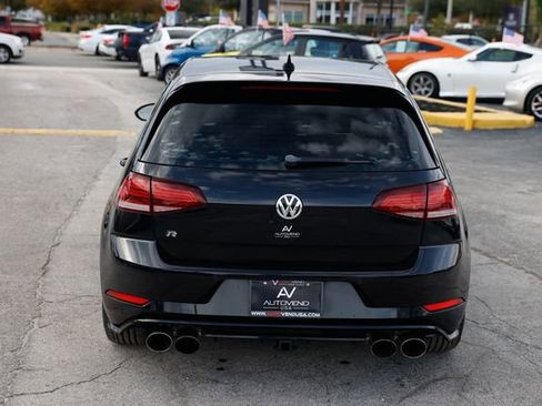 Used 2018 Volkswagen Golf R 4-Door image 14