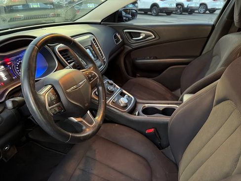 Used 2015 Chrysler 200 Limited w/ Convenience Group FWD image 5