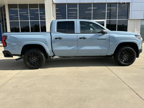 Certified 2025 Chevrolet Colorado W/T w/ WT Custom Package RWD image 4
