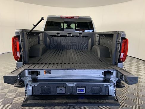 Used 2025 GMC Sierra 1500 Denali image 9