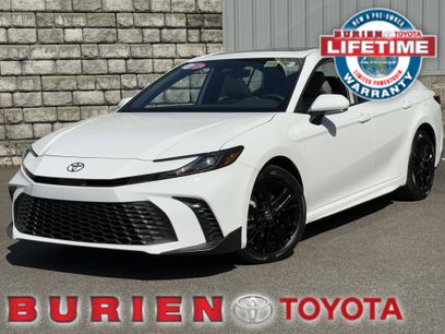 New 2025 Toyota Camry SE w/ Multimedia Upgrade Package