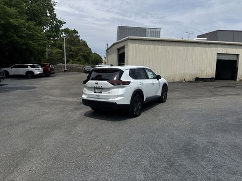 New 2026 Nissan Rogue SV AWD/4WD image 5