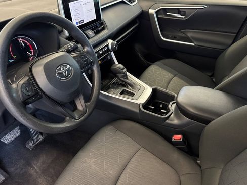 Used 2025 Toyota RAV4 XLE FWD image 11