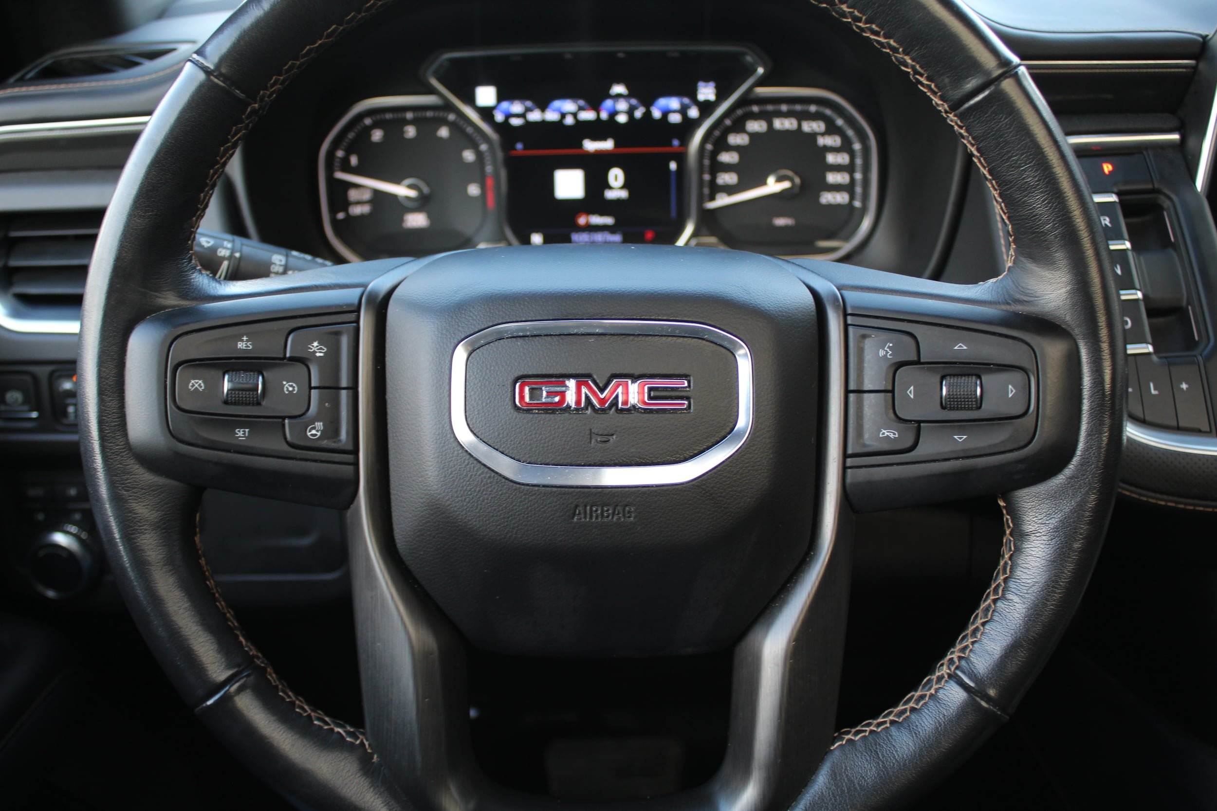 Used 2021 GMC Yukon AT4 w/ Rear Media and Nav Package AWD/4WD image 25