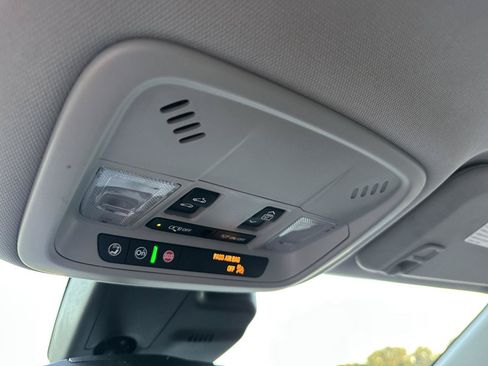 Used 2024 Chevrolet Malibu LT FWD image 31