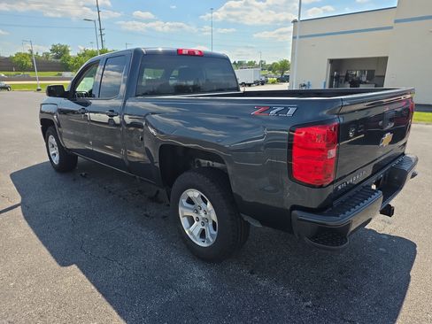 Used 2019 Chevrolet Silverado 1500 LT AWD/4WD image 6