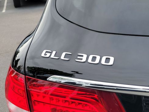 Used 2019 Mercedes-Benz GLC 300 4MATIC image 15