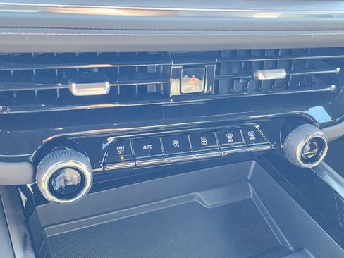 New 2025 Chevrolet Tahoe LS image 15