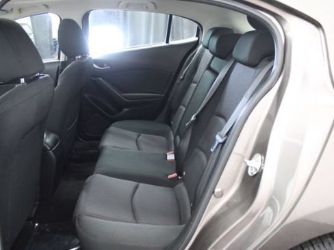 Used 2015 MAZDA MAZDA3 i Touring w/ Technology Package FWD image 21