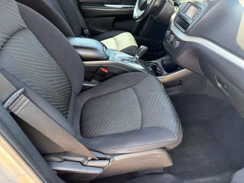 Used 2013 Dodge Journey SXT w/ Flexible Seating Group FWD image 10