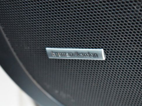 Used 2020 Subaru Ascent Limited w/ Technology Package image 18