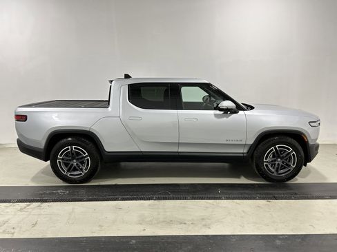 Used 2025 Rivian R1T Adventure image 6