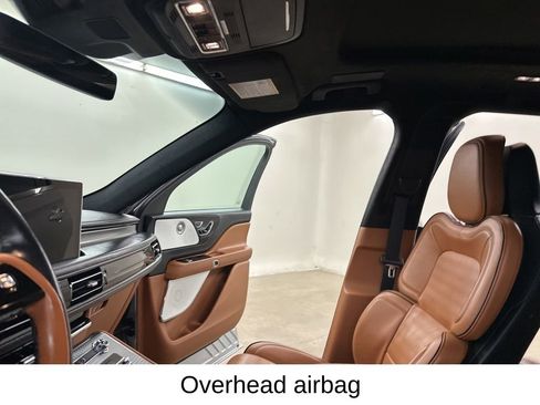 Used 2022 Lincoln Aviator Black Label w/ Dynamic Handling Package AWD/4WD image 38