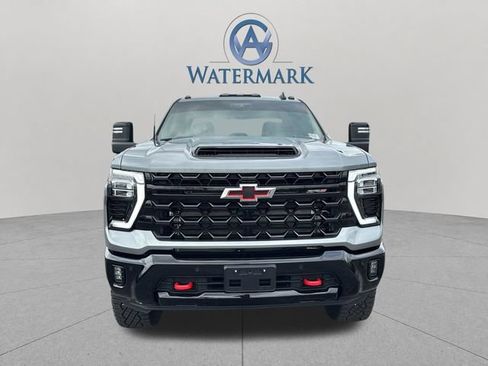 Used 2025 Chevrolet Silverado 2500 ZR2 w/ Technology Package AWD/4WD image 10