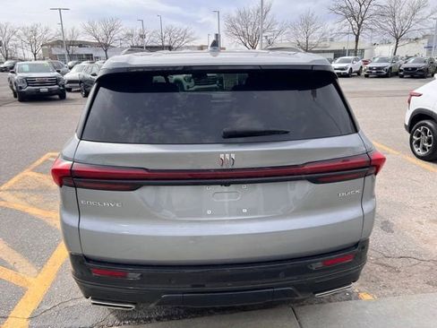 Used 2025 Buick Enclave Sport Touring image 4