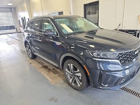 Used 2024 Kia Sorento SX Prestige image 1