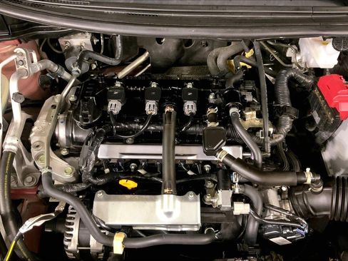 Used 2025 Nissan Versa SV FWD image 30