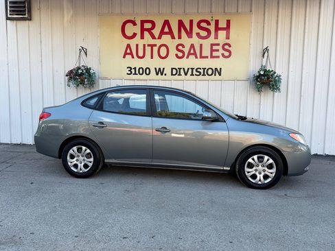 Used 2010 Hyundai Elantra GLS FWD image 6