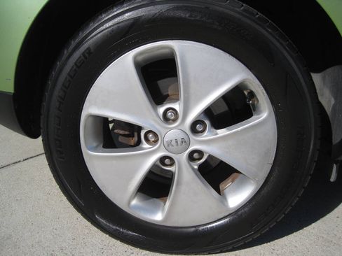 Used 2016 Kia Soul FWD image 38