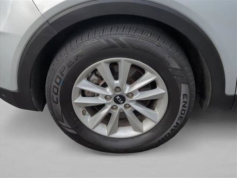 Used 2019 Kia Sorento L image 22