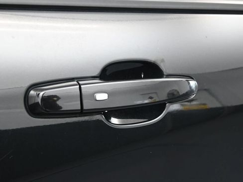 Used 2023 Chevrolet Equinox LS FWD image 36