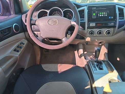 Used 2005 Toyota Tacoma PreRunner image 17