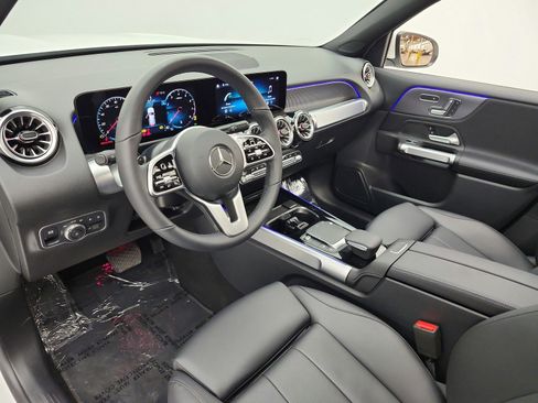 Used 2022 Mercedes-Benz GLB 250 image 12