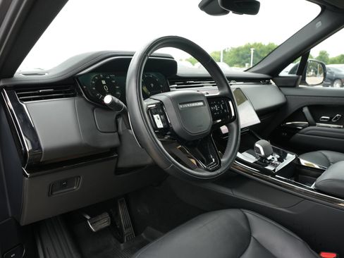 Used 2024 Land Rover Range Rover Sport Dynamic SE AWD/4WD image 16