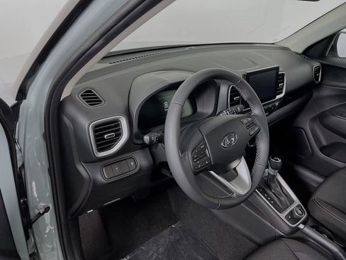 Certified 2026 Hyundai Venue SEL FWD image 9