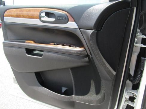 Used 2012 Buick Enclave Leather FWD image 20
