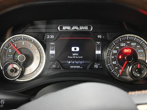 Used 2022 RAM 1500 Limited w/ Body-Colour Bumper Group AWD/4WD image 15
