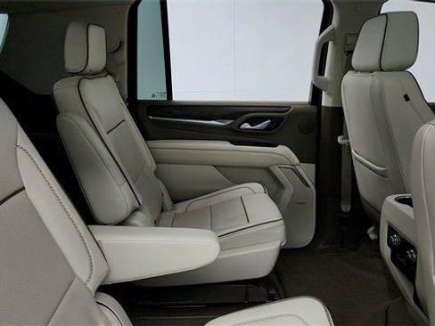 Used 2022 GMC Yukon XL Denali image 22
