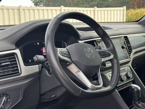 Used 2023 Volkswagen Atlas Cross Sport SEL R-Line image 19