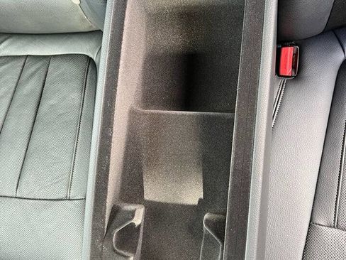 Used 2019 BMW 740e xDrive 740e xDrive iPerformance AWD 4 w/ Executive Package image 41