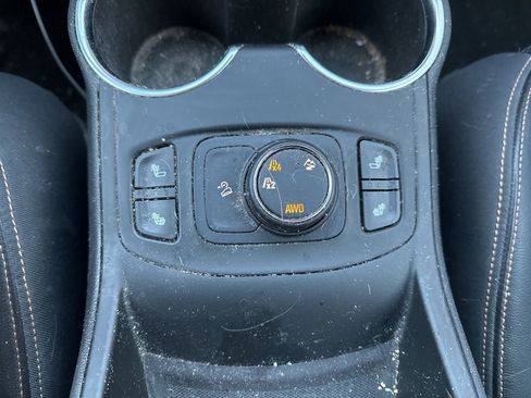 Used 2018 GMC Terrain SLT w/ Preferred Package image 9