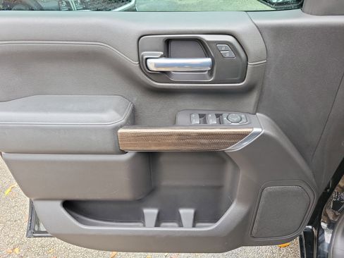 Used 2020 Chevrolet Silverado 1500 LT w/ All-Star Edition image 18