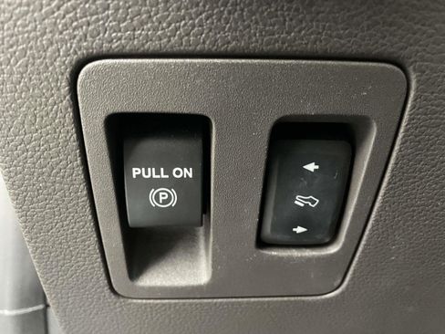 Used 2020 Ford Expedition Limited w/ Equipment Group 301A image 18