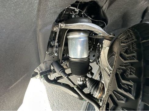 New 2026 GMC Yukon XL AT4 w/ AT4 Premium Plus Package image 4