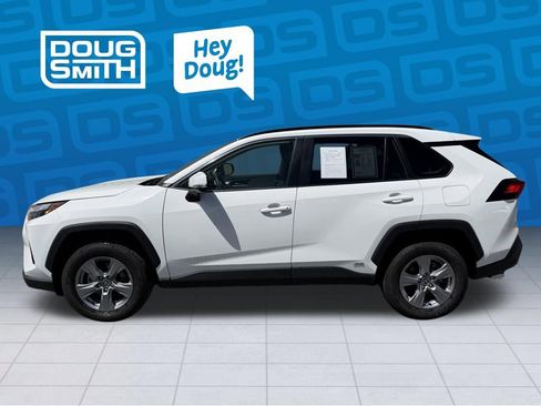 Used 2025 Toyota RAV4 XLE w/ Convenience Package AWD/4WD image 2